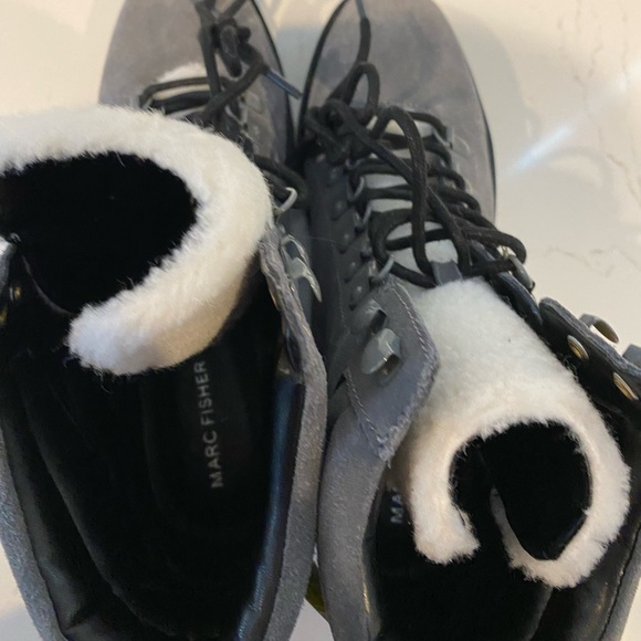 NWOT Marc Fisher
Women's Mallie Lug Sole Sherpa Booties - Picture 7 of 13